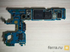 Galaxy s5 motherboard closeup - 3