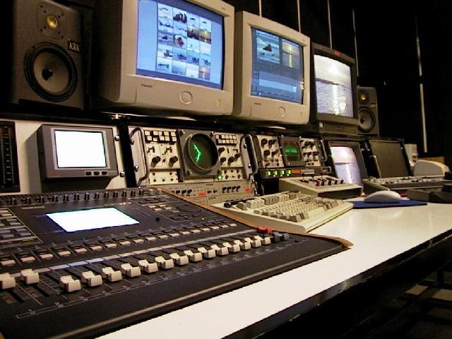 CR Media Centre: Non-linear editing system